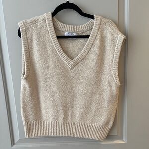 Old Navy Women's V-Neck Sweater Vest - Cream